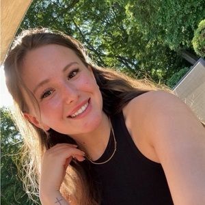 Meet your Posher, Emma